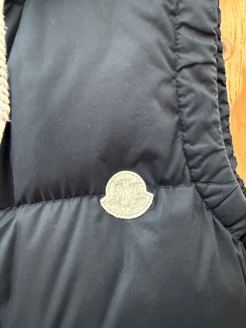 MONCLERV モンクレールV 黒 ベスト サイズ1 - メルカリ