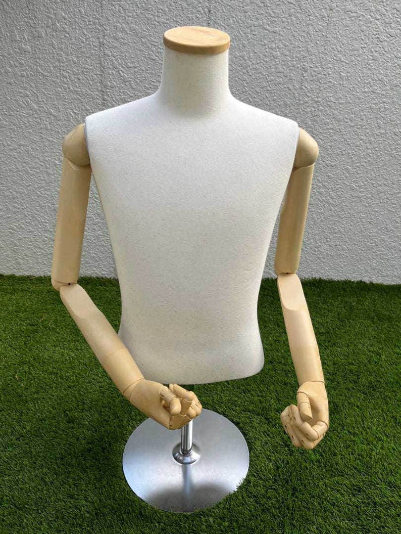 REBODY PE メンズトルソー Mサイズ 可動腕・指あり 高さ調整 楽天市場】【業務用】紳士腕付き芯地張トルソー M 1台動きをつけやすい