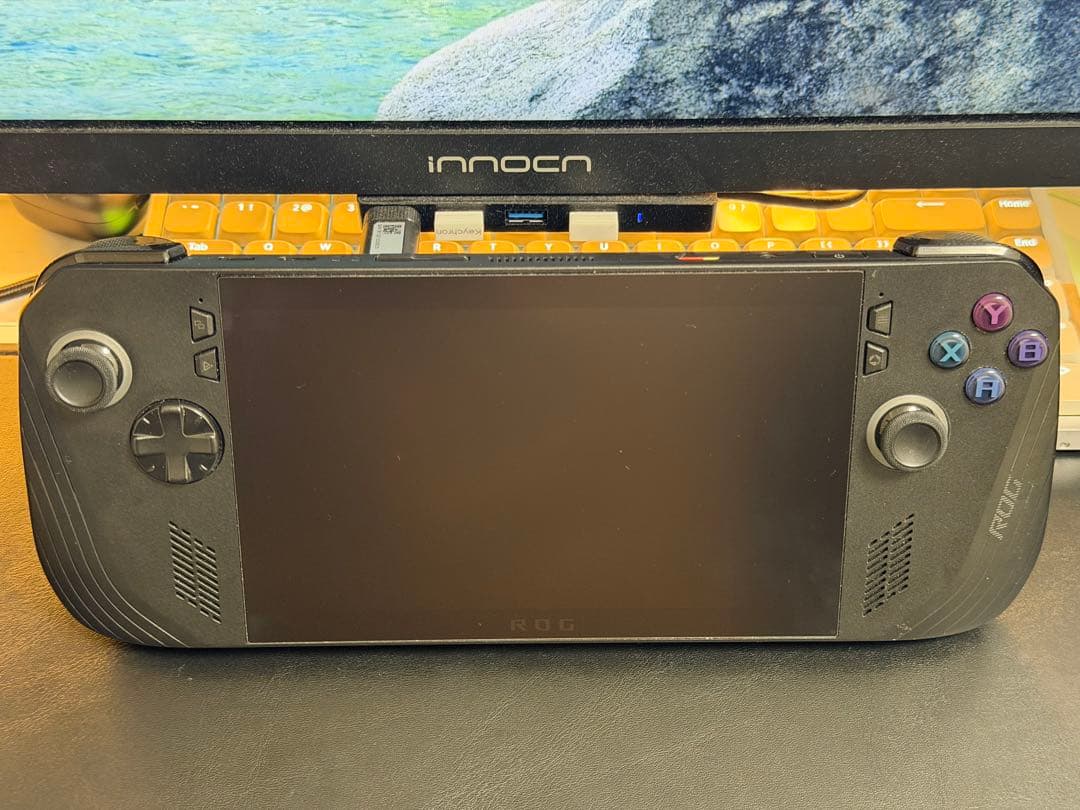 ASUS ROG Ally X 本体 2024年 美品 元箱付 バッテリー容量2倍で長時間駆動を実現。メモリ、デザインなど