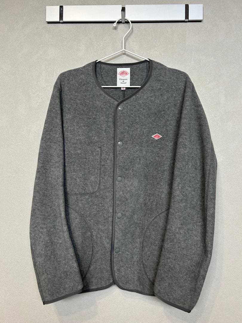 DANTON ノーカラーフリース ジャケットメンズ40グレー DANTON（ダントン）の「DANTON | ポーラテックフリース Vネック