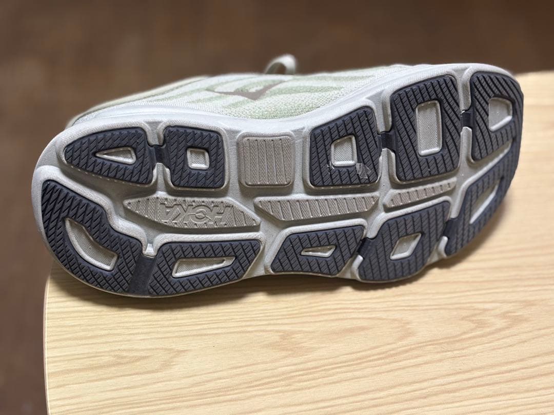 HOKA BONDI 9 グラスランド / オイスター マッシュルーム - メルカリ