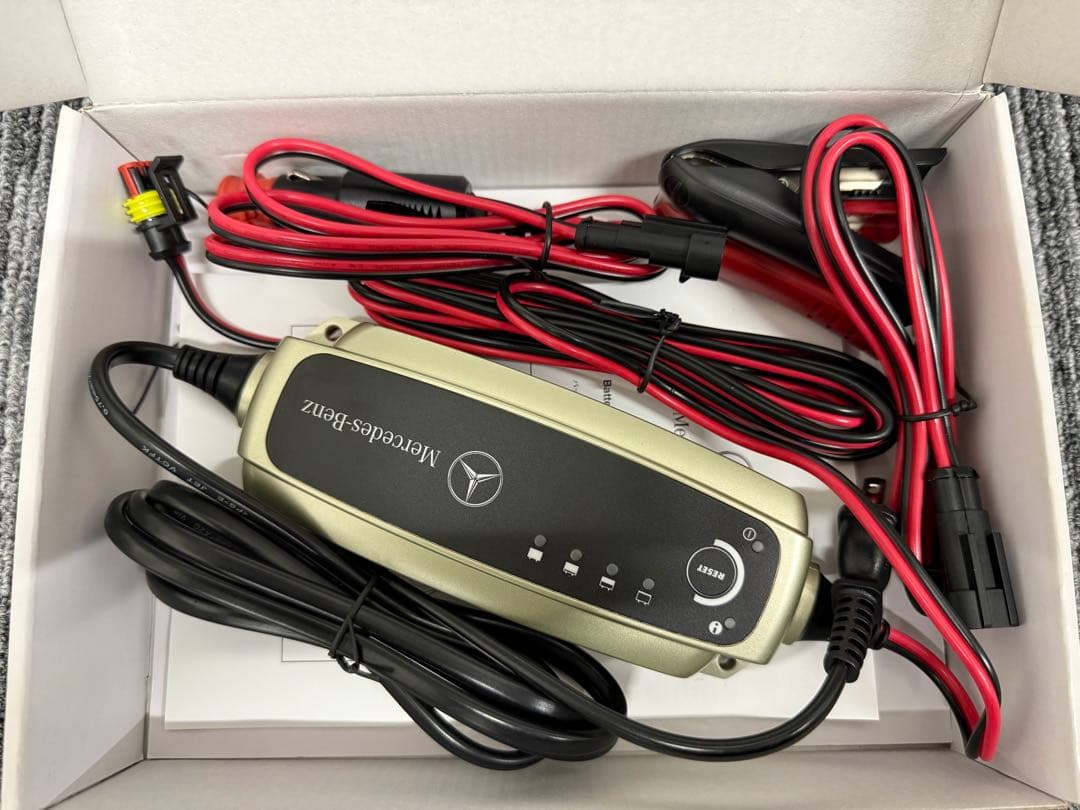 メルセデスベンツ純正バッテリーチャージャー A 000 982 48 03 Mercedes-Benz（メルセデス・ベンツ） 純正 部品 メンテナンス・充電器
