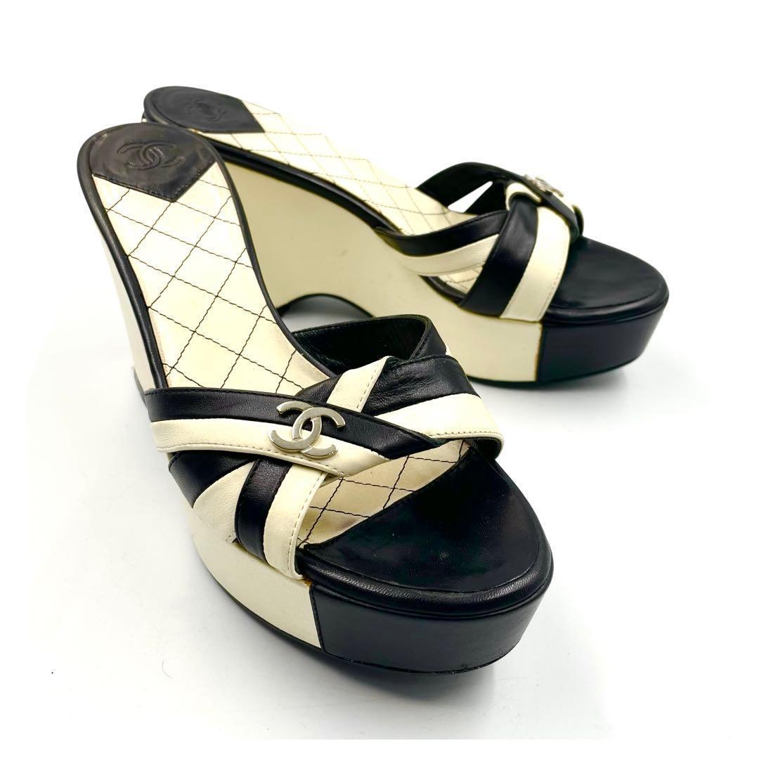 《超美品》シャネル 厚底 サンダル ココマーク マトラッセ バイカラー 白黒系