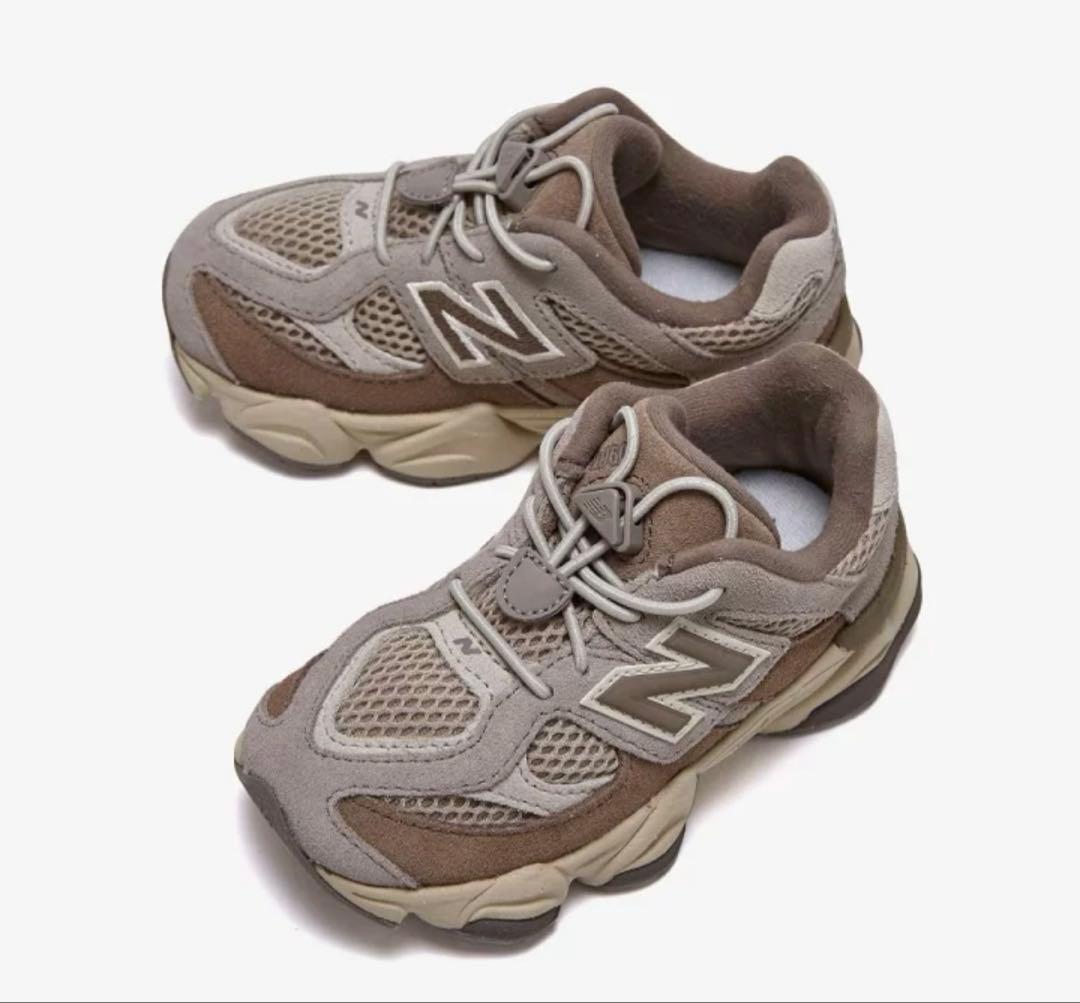 ニューバランス　9060 サイズ16センチ New Balance 9060 Sneaker☆ニューバランス 9060 スニーカー (New