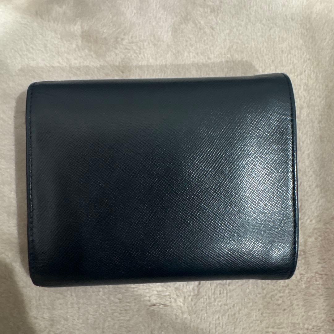 本日限定値下げ‼️プラダ 二つ折り財布 サフィアーノレザー 三角ロゴ