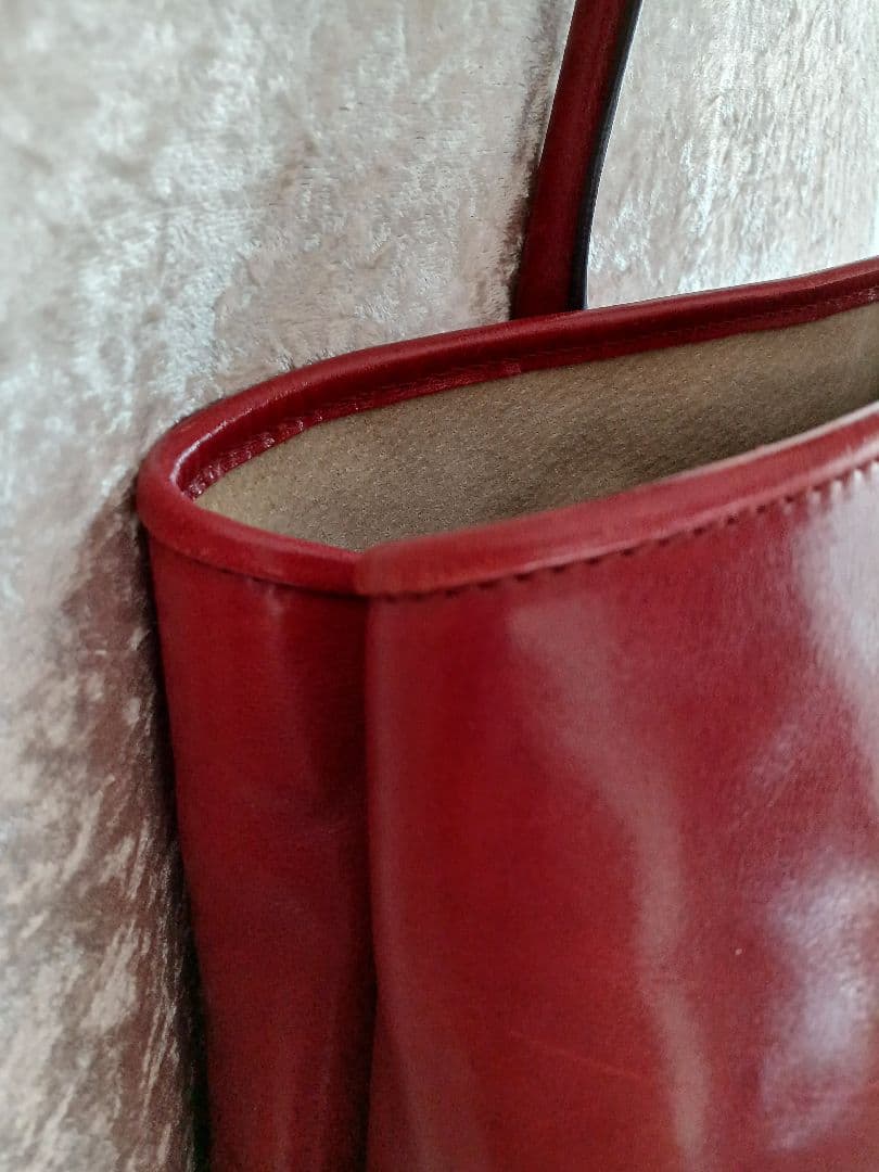 定価108000円(税込) ペローニ レザートート RED 美品 - メルカリ