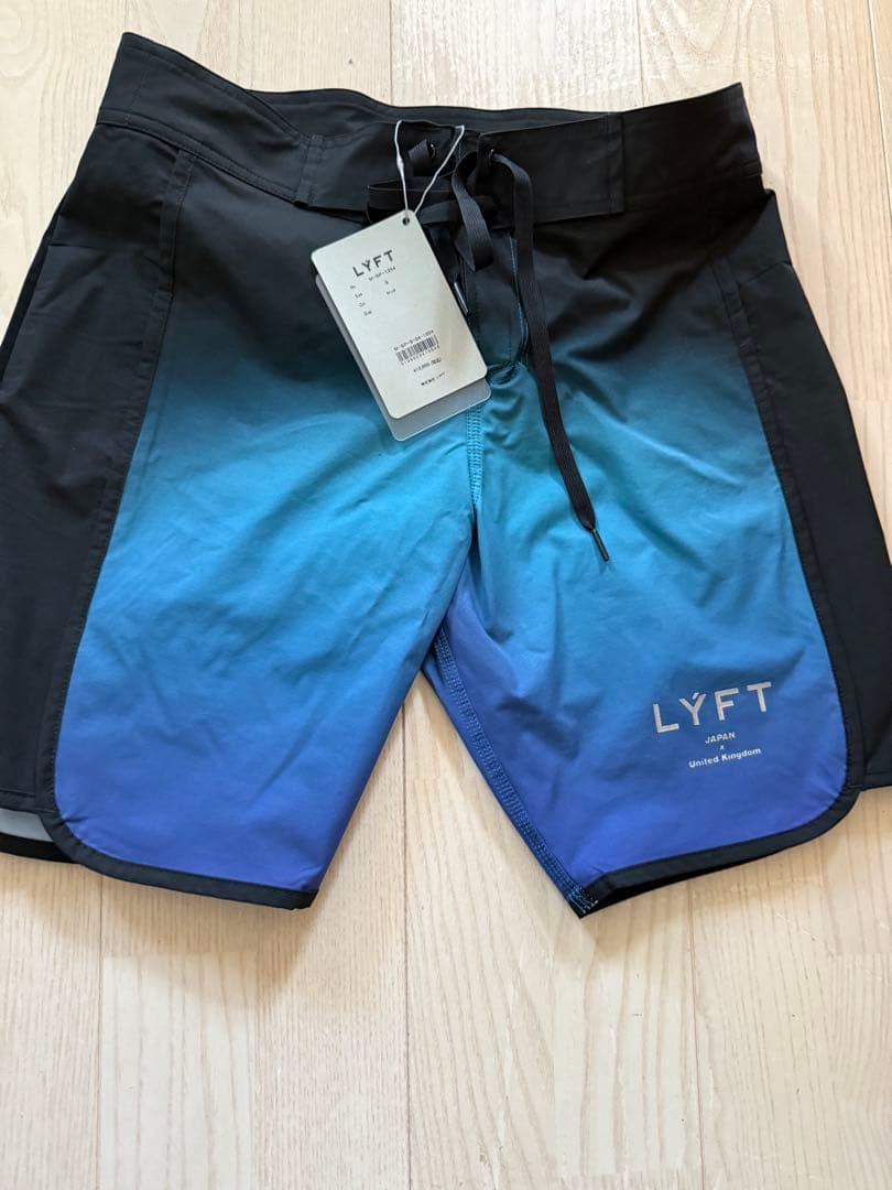 [新品]リフト　Lyft サーフパンツ　ボードショーツＳサイズ リフト Lyft サーフパンツ ボードショーツ 水着 フィジーク