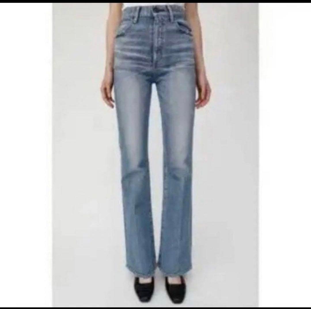 《t》新品　moussy 24 MVS FLARE デニム