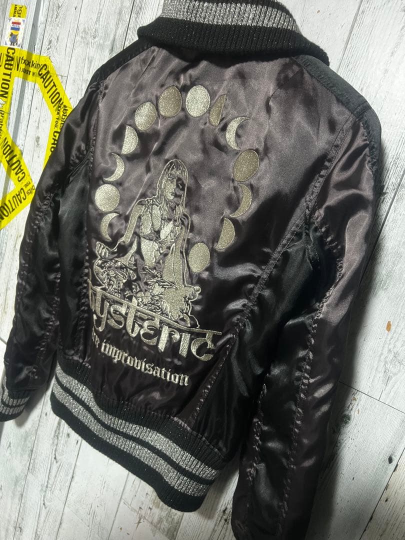 00s HYSTEIC GLAMOUR ガール 刺繍 短丈 スカジャン ムーン HYSTERIC GLAMOUR（ヒステリックグラマー）の「CR/WHAT'S BEHIND THE