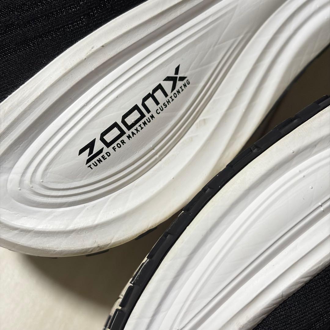 靴 NIKE Vomero Plus HV8150-002 26.0cm BK/WH