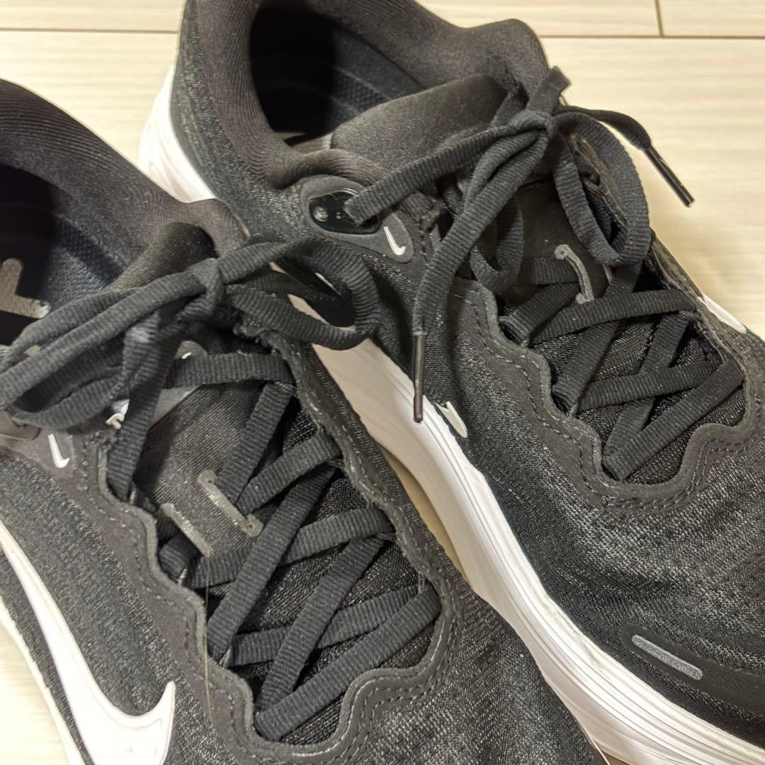 靴 NIKE Vomero Plus HV8150-002 26.0cm BK/WH