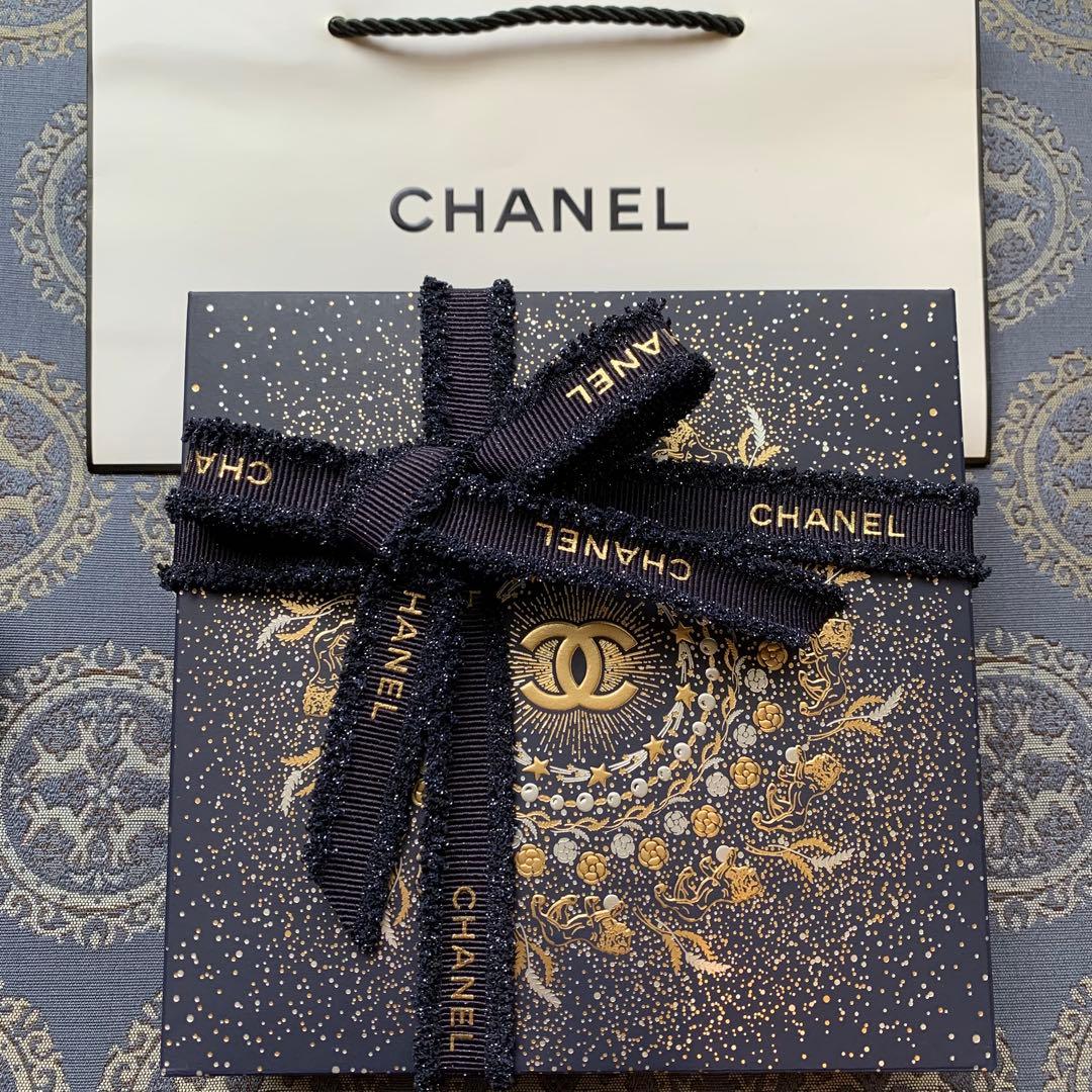 新品限定 CHANEL シャネル ホリデー2025ノベルティポーチ ギフトセット
