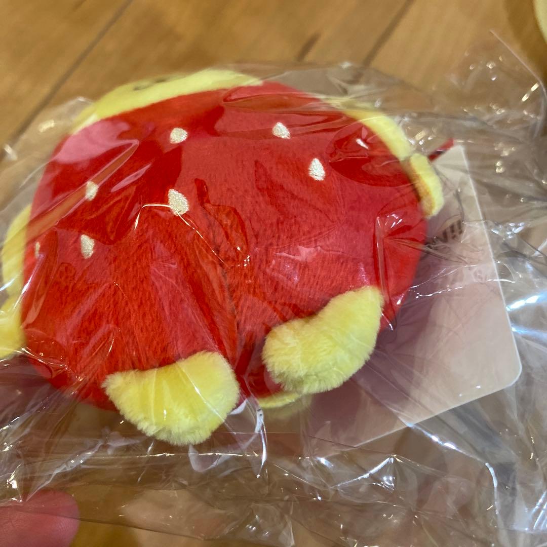 LOWRYS FARM いちご新聞 ポムポムプリン トイキーホルダー - メルカリ
