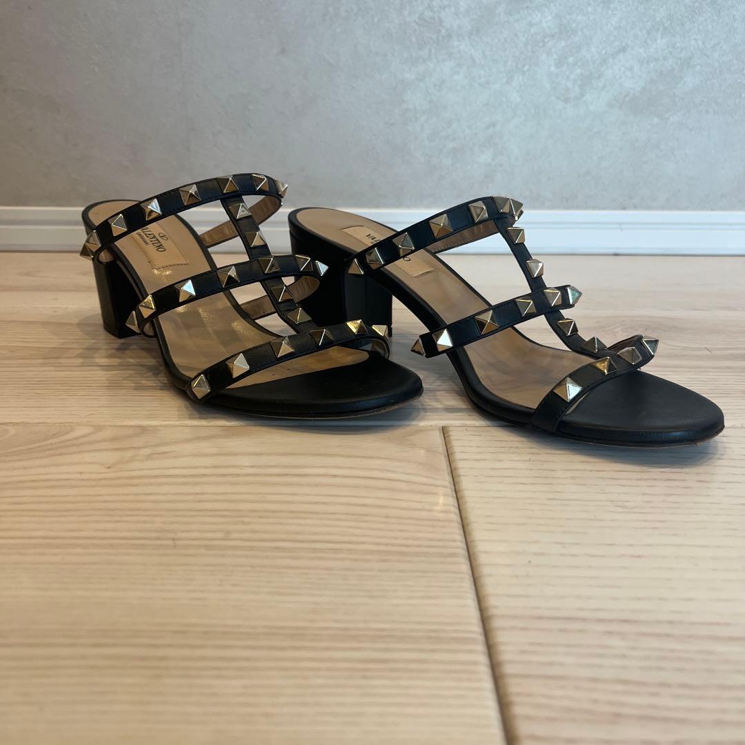 VALENTINO スタッズ付きオープントゥサンダル ロックスタッズ カーフスキン ストラップウェッジサンダル 95mm for