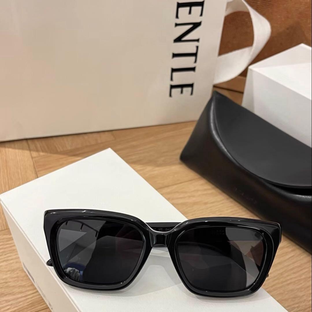 GENTLE MONSTER Hesse 01ブラックサングラス - メルカリ