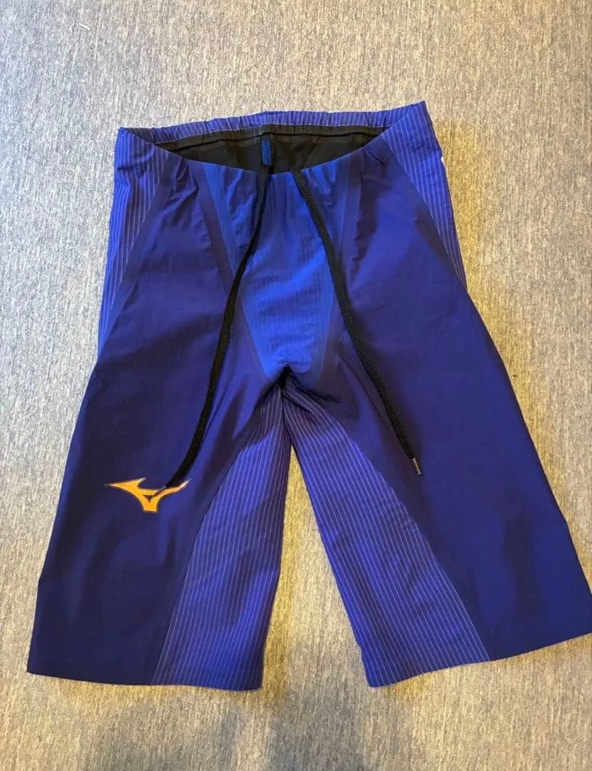 美品　ミズノ　高速水着　競泳水着　GX SONIC IV MIZUNO（ミズノ） 競泳 水着 GX-SONIC 4 MR ハーフスーツ FINA 承認