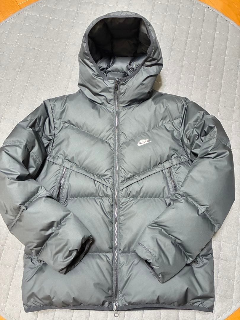 NIKE STORM-FIT ダウンジャケット　Lサイズ　美品 NIKE公式】ナイキ スポーツウェア ウィンドパファー ウィメンズ Storm
