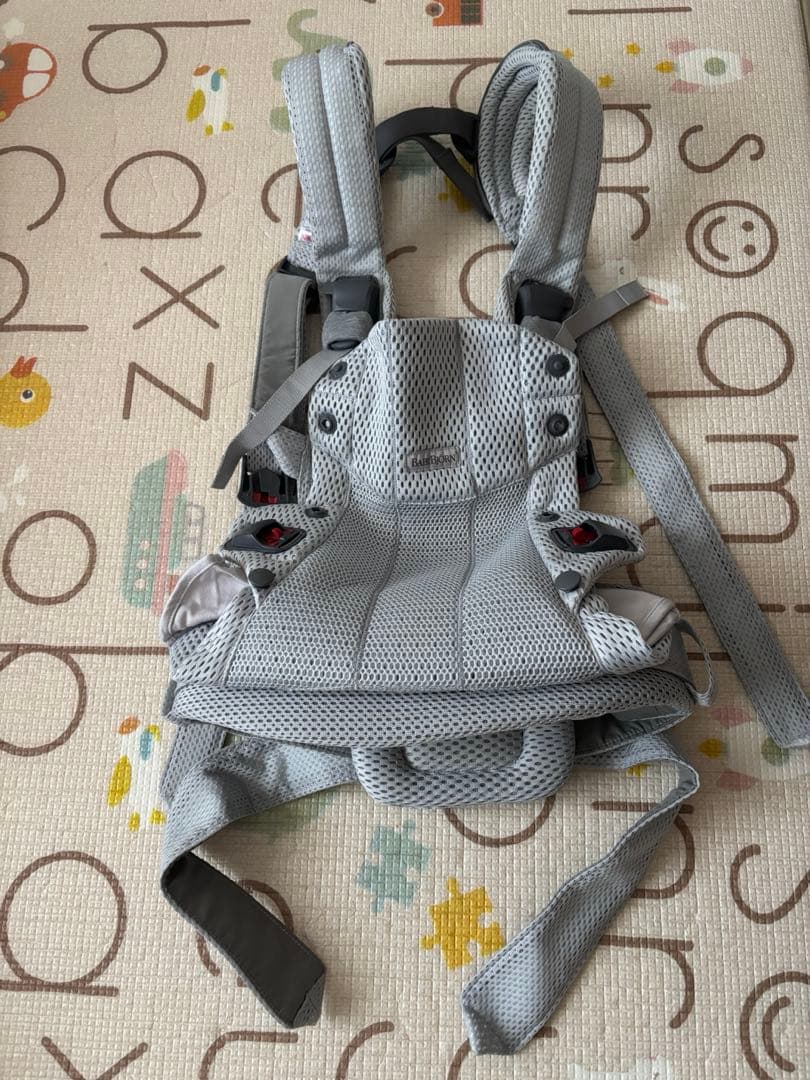 【お値引きしました】BABYBJÖRN 抱っこ紐 ハーモニー　グレー メッシュ 楽天市場】【歯固め＆ストラップもらえる！】BABYBJORN ベビービョルン