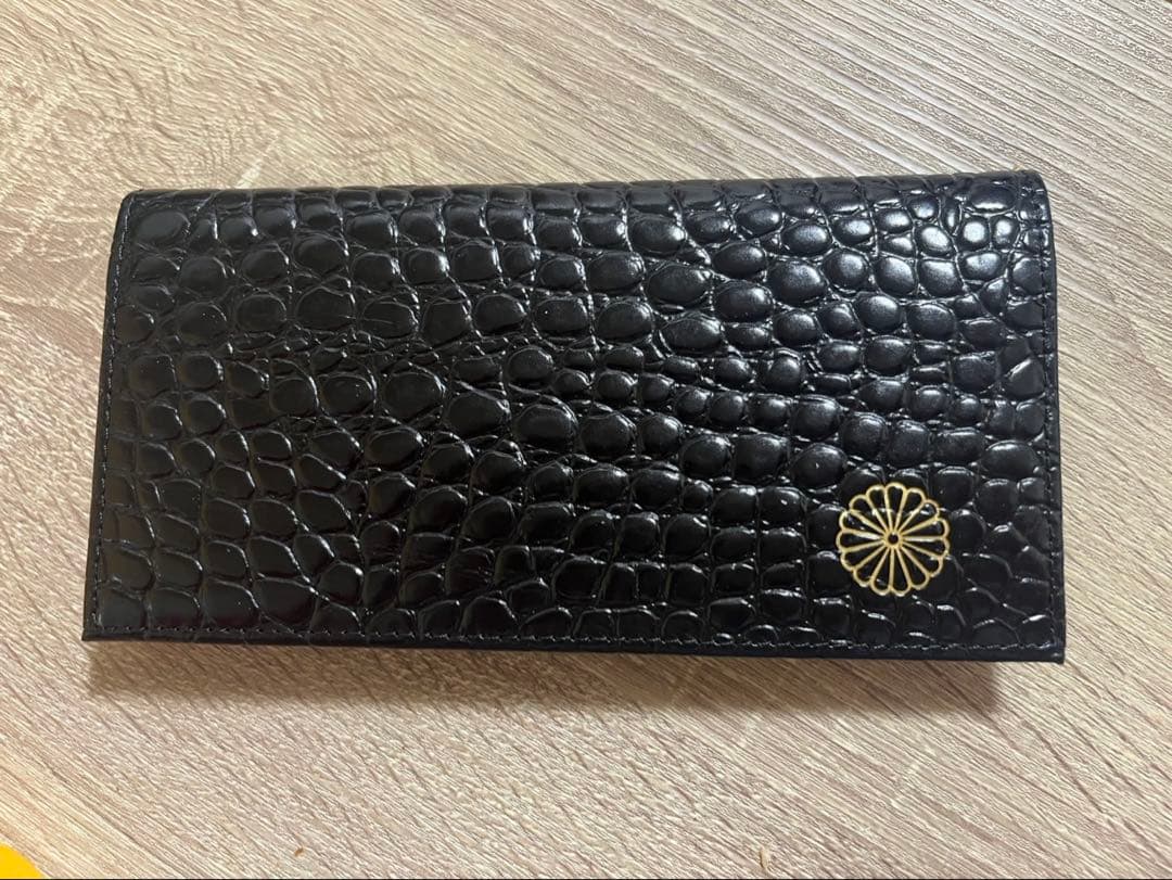 皇居財布　黒 牛革　クロコダイル調　 長財布 皇居勤労奉仕記念品 クロコダイル 長財布 黒色 つやあり クリック