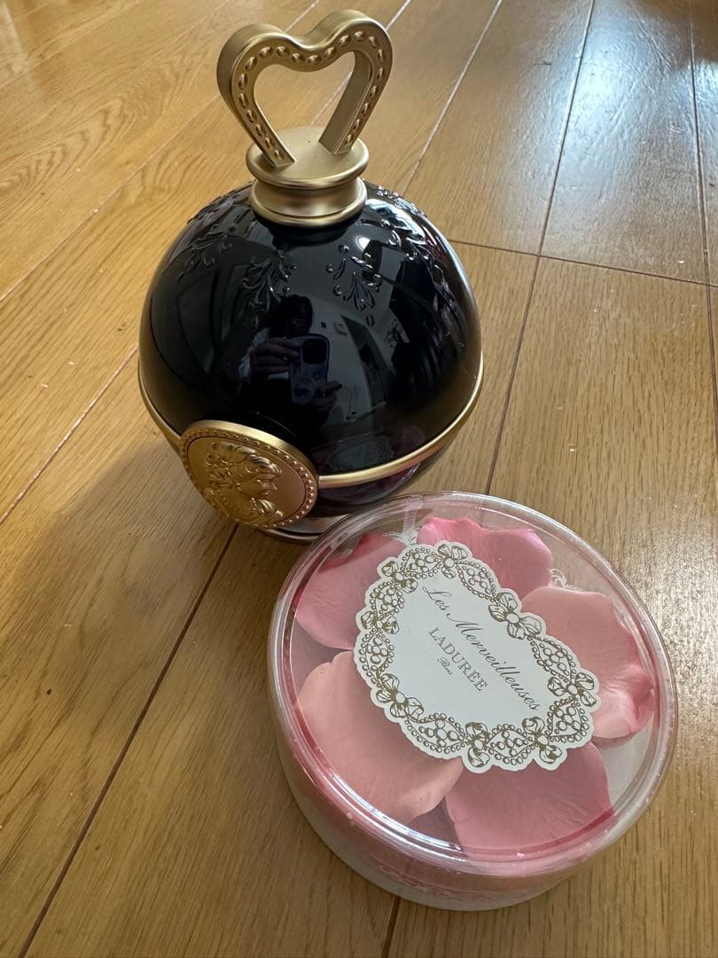 Ladurée チーク ピンク ポーチ付き - メルカリ