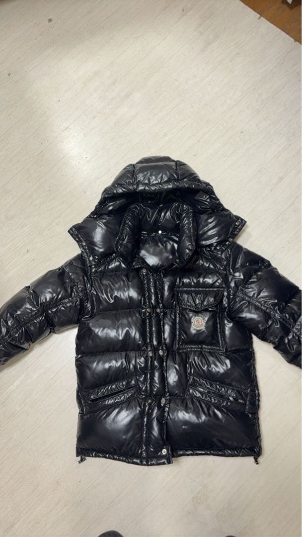 モンクレール ダウンジャケット ブラック フード付き 正規 中古品 モンクレール ダウンジャケット ブラック フーディ メンズ SIZE 3