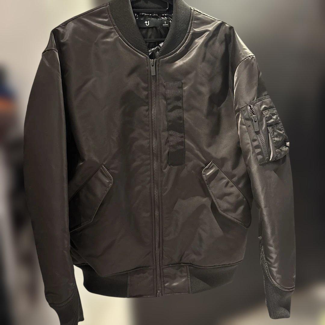 【極美品】ユニクロ +J MA-1 フライトジャケット S ダークグレー ユニクロ+J MA-1 フライトジャケットダウンジャケット グレー Sサイズ