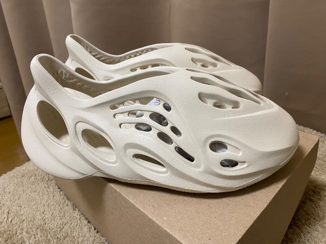 t*e様 adidas yeezy foam runner \"Sand\" sz.