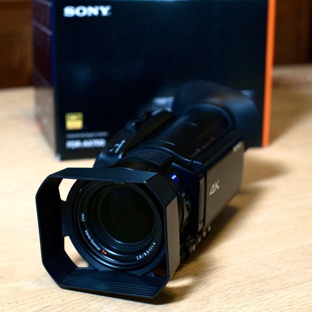 【絶版名機】SONY FDR-AX700 4K ZEISS +充電器セット 絶版名機】SONY FDR-AX700 4K ZEISS +充電器セット