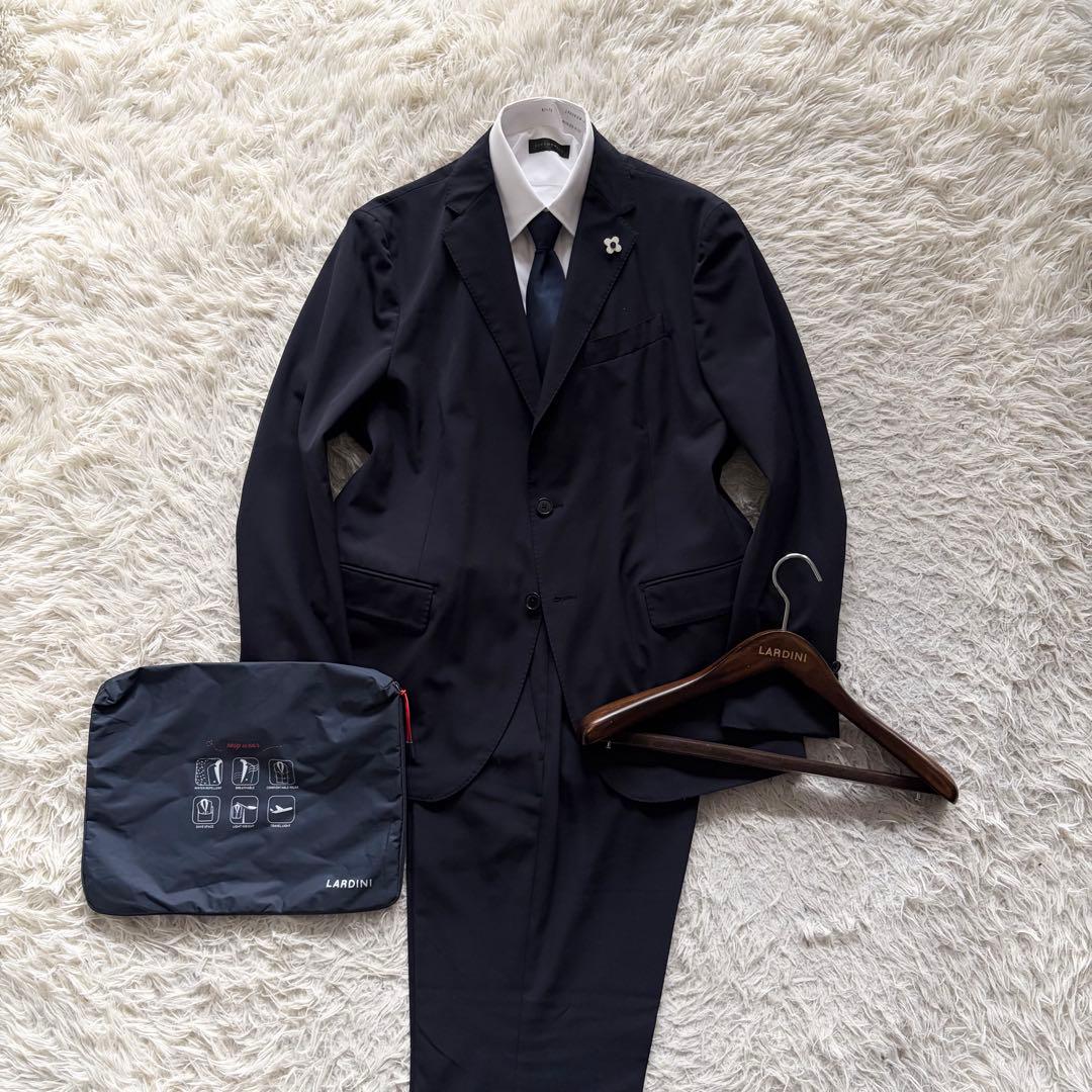 美品 ラルディーニ スーツ セットアップ easy wear ネイビー 52 LARDINI ラルディーニ EASYWEAR テックジャージー セットアップスーツ