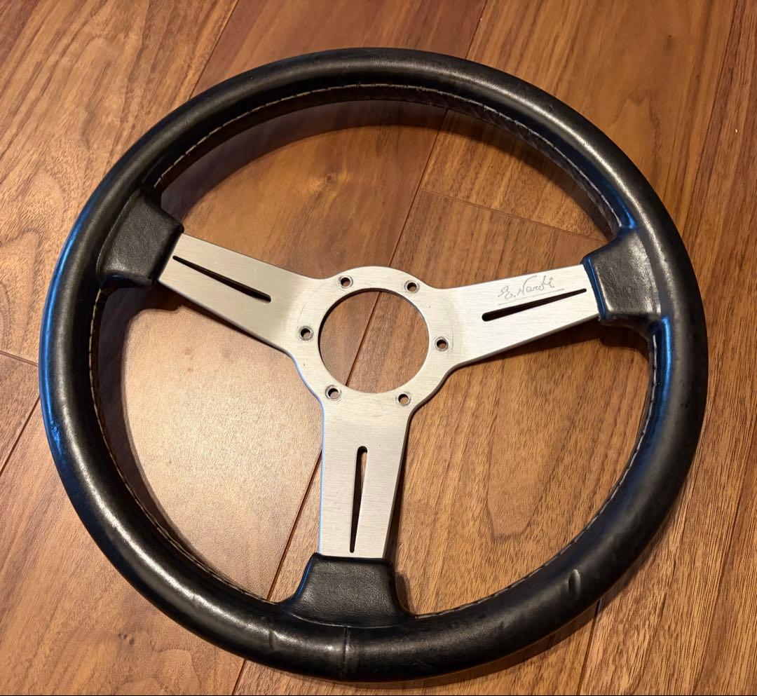 NARDI ナルディ ブラックレザーステアリング 33パイ　33cm ナルディ クラシック タイプ ステアリング 33パイ ブラック : エス