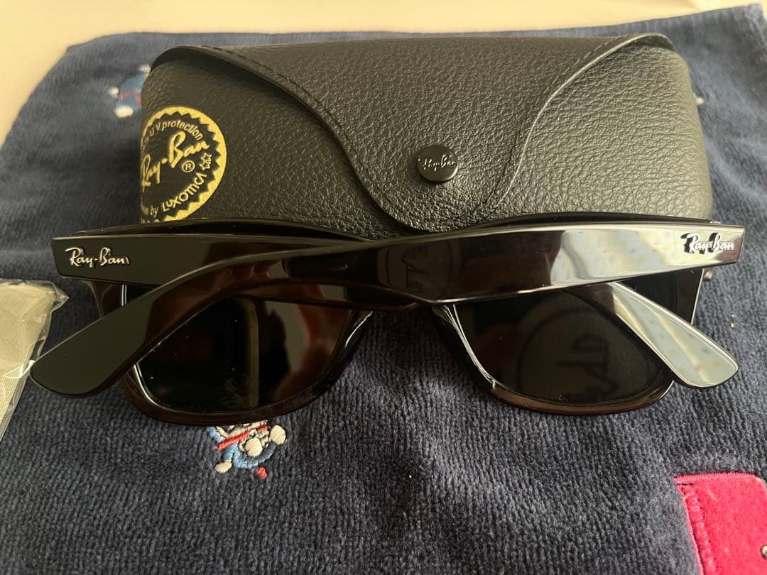 Ray-Ban ブラック サングラス ケース付き - メルカリ
