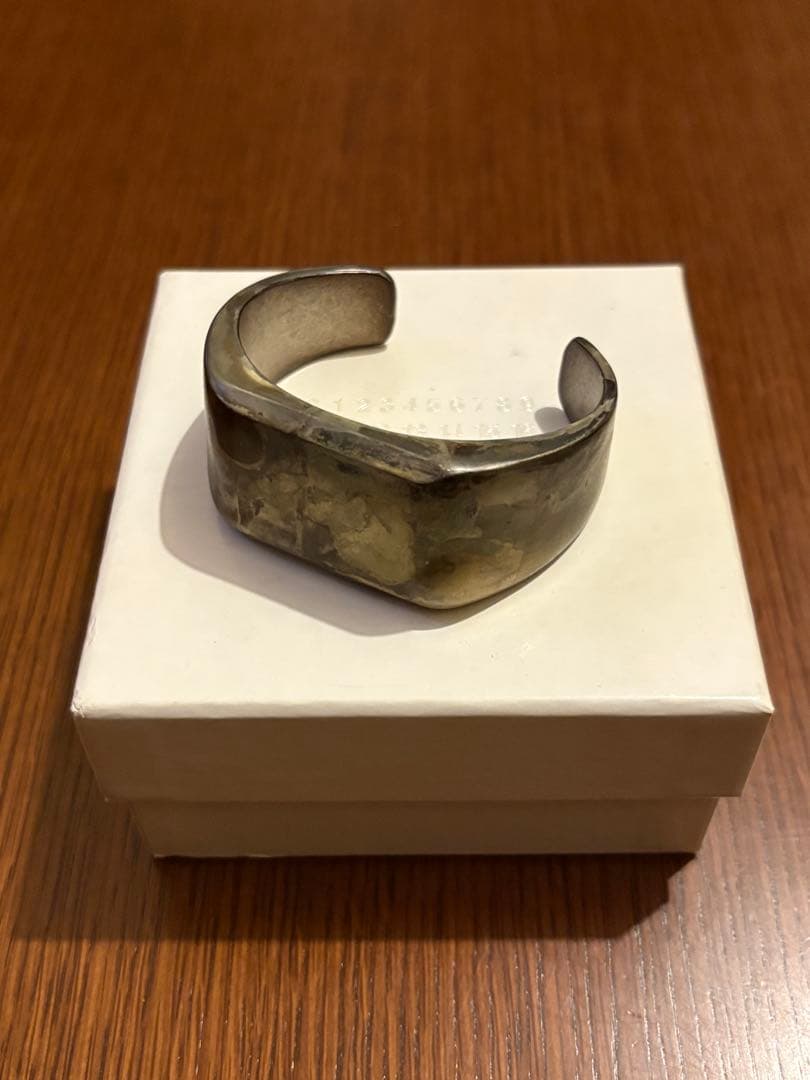 最終価格　メゾンマルジェラ 14SS 真鍮バングル Maison Margiela（メゾンマルジェラ） バングル SM1UY0064 SV0158