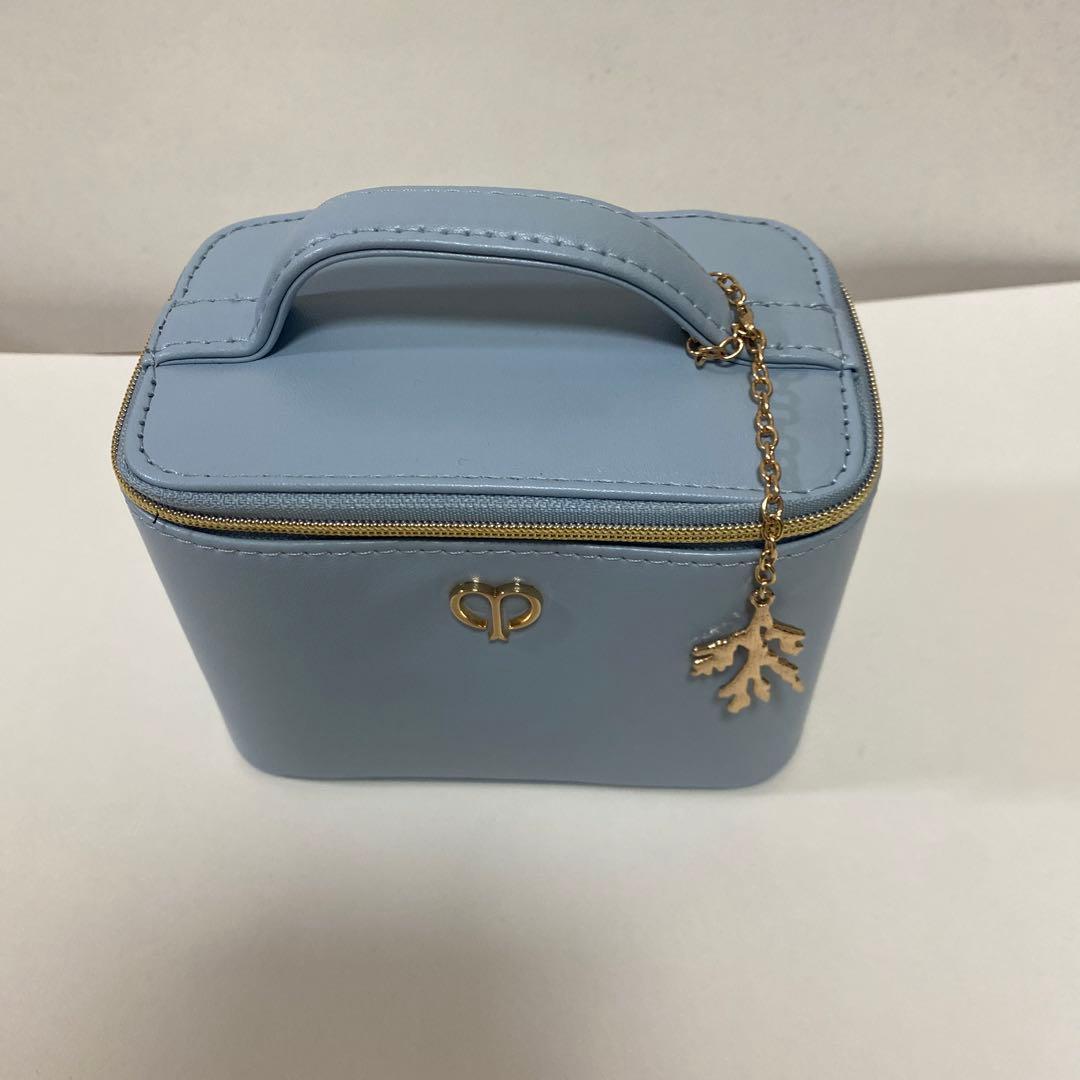 クレドポーボーテ2023ホリデーコレクション ポーチ バニティ