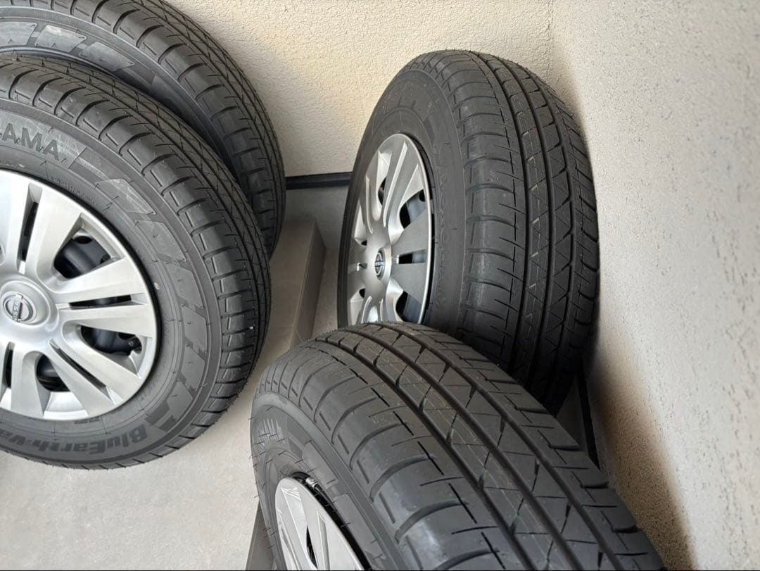 ポルコ様専用】キャラバン 純正ホイール タイヤ 新車外し 4本セット