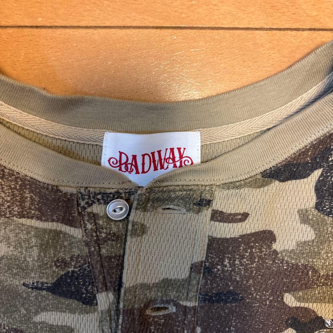 BAD WAY 迷彩 サーマル ワンポイント花 - メルカリ