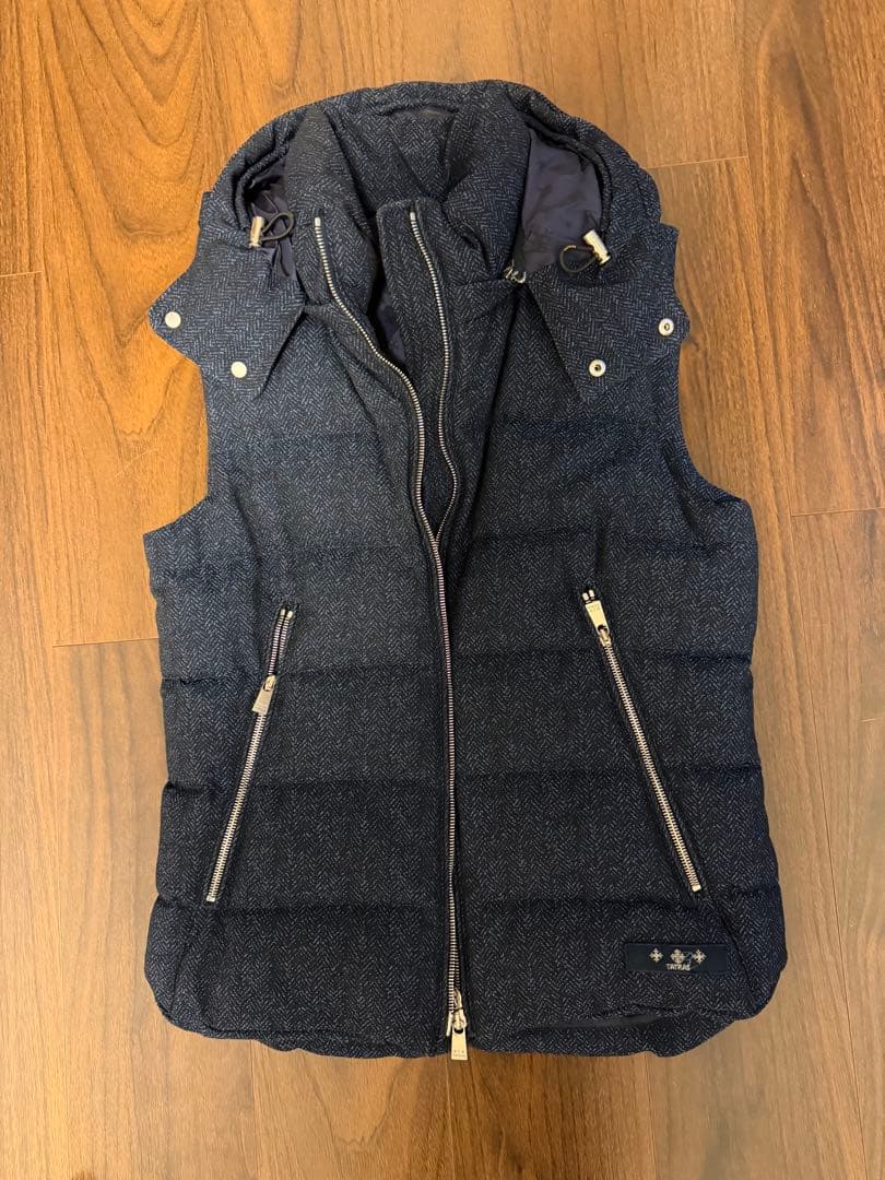 TATRAS ネイビー ダウンベスト フード付き 中古・古着通販】TATRAS (タトラス) ダウンベスト ネイビー サイズ:2