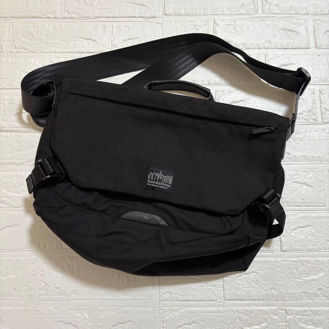 美品★ Manhattan Portage メッセンジャー バッグ HIGH LINE MESSENGER BAG（XS） | Manhattan Portage BLACK LABEL