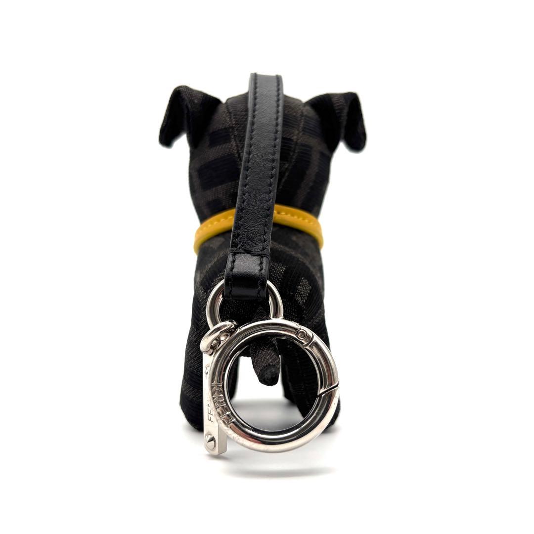 未使用保管品 フェンディ 犬 ドッグ チワワ バッグチャーム ズッカ FF