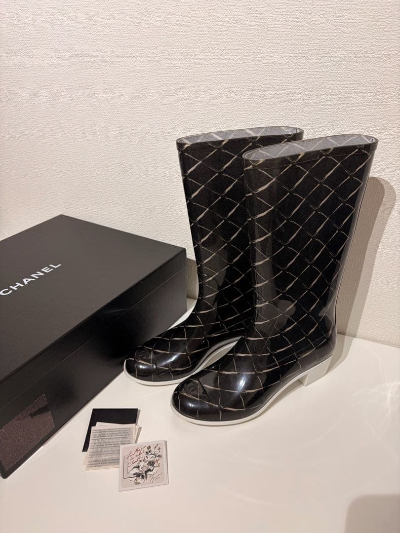 Chanel シャネル ココマークレインブーツ マトラッセ柄 ラバー シューズ シャネル ココマーク 22A ラバー レインブーツ 35 レディース ブラック