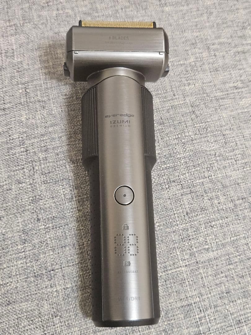 IZUMI　フラッグシップ6枚刃　充電式往復シェーバー　 IZF-E863R-S sarasa（マクセルイズミ） マクセルイズミ 電気シェーバー 6枚刃 往復