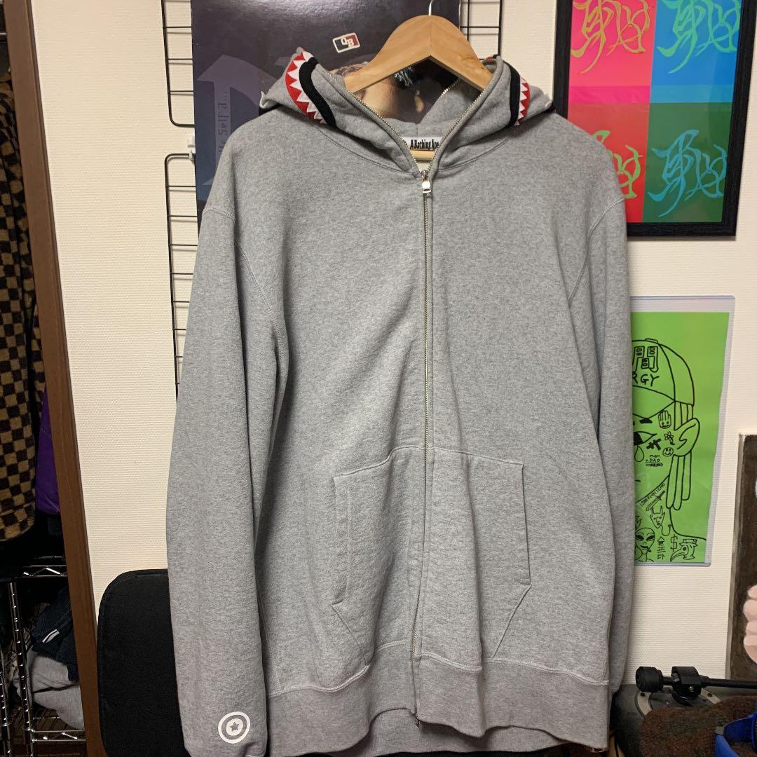 A BATHING APE シャークパーカー グレー 美品 - メルカリ