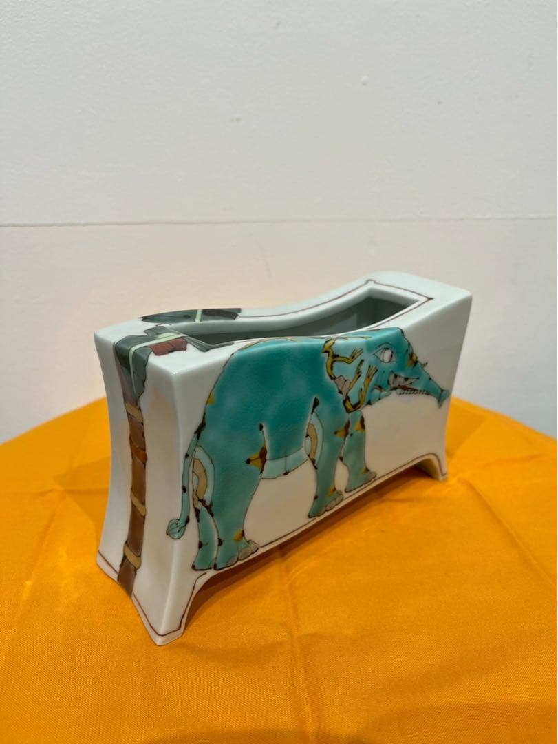 山近泰《神象の図》花器｜九谷焼｜作家略歴付・共箱入