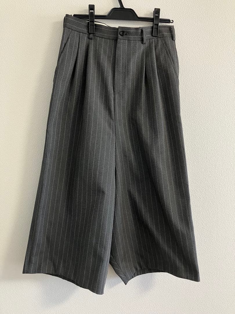 ★★お取置き品★★コムデギャルソンレディース　ストライプ グレー ガウチョパンツ お取置き品コムデギャルソンレディース ストライプ グレー ガウチョパンツ