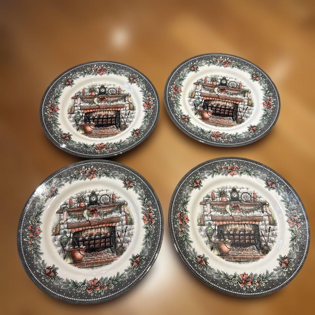 ロイヤルスタッフォード ROYAL STAFFORD クリスマスプレート4枚