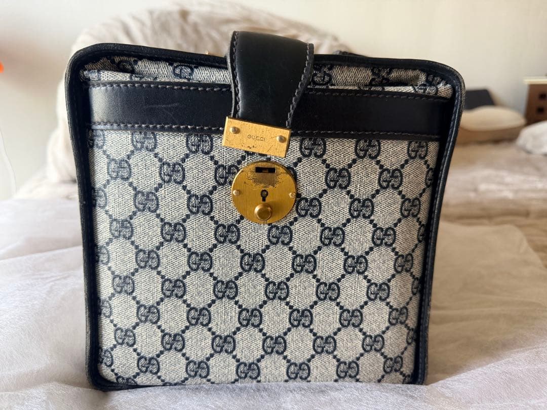 GUCCI オールドグッチ シェリーライン ボストンバッグ ネイビー - メルカリ