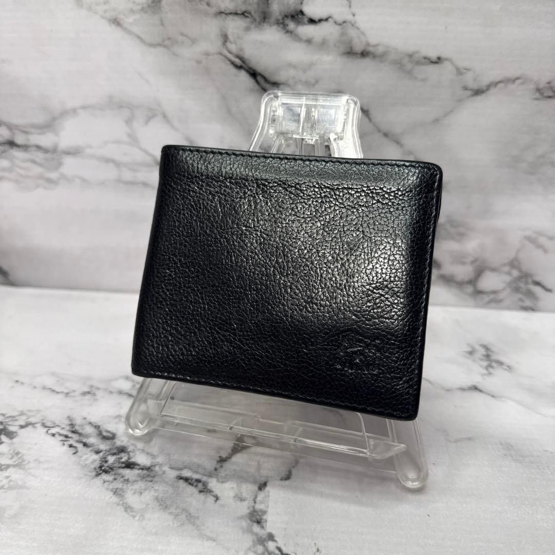 (美品)大人気、イルビゾンテ、折り財布、オールレザー、シボ革、型押し、人気色、黒 IL BISONTE（イルビゾンテ） 財布 二つ折りブラック レザー 本革