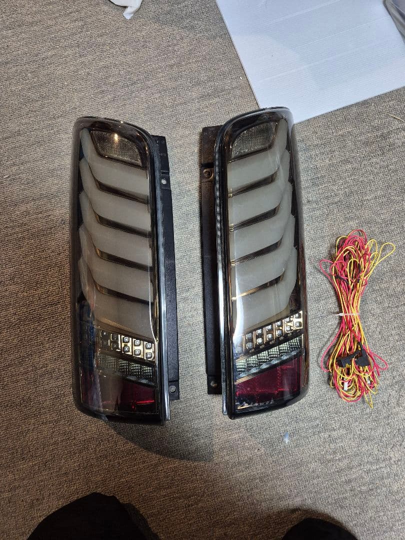 キャラバンNV350専用Valenti LEDテールランプ 配線付き ヴァレンティ ジュエルLEDテールランプ シーケンシャルタイプ TRAD