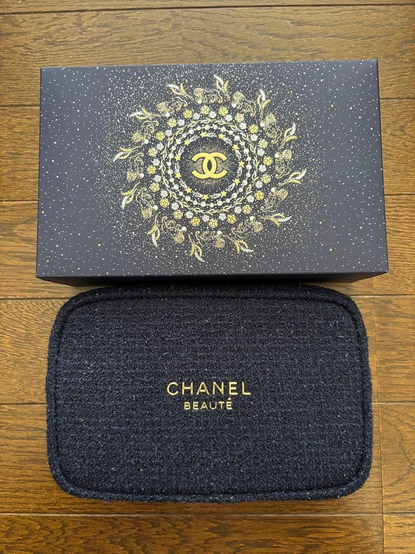 CHANEL BEAUTE ネイビー ポーチ - メルカリ