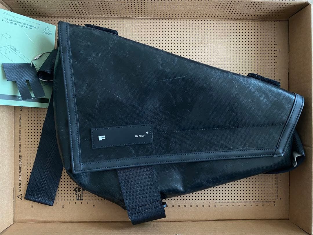 ★FREITAG F713 KNIGHT RIDER オールブラック　新品未使用 𝐅𝟕𝟏𝟑 𝐊𝐍𝐈𝐆𝐇𝐓 𝐑𝐈𝐃𝐄𝐑 (𝐂𝐡𝐚𝐫𝐜𝐨𝐚𝐥 𝐆𝐫𝐞𝐲) Like