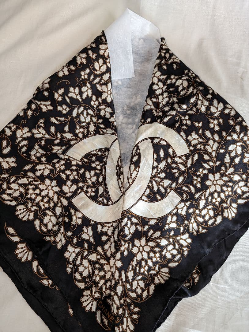 CHANEL スカーフ 大判 - メルカリ